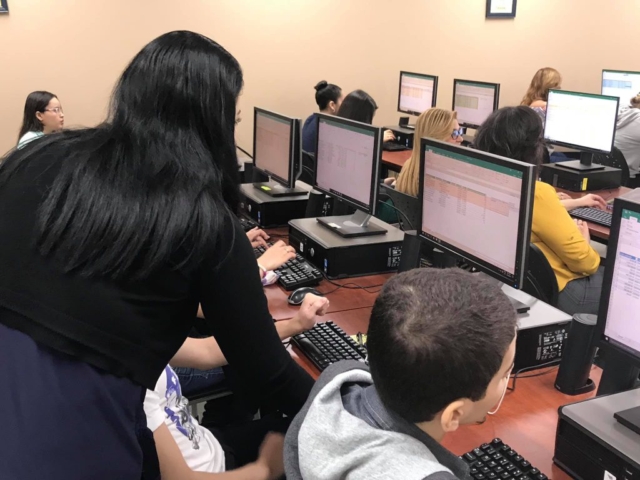 CONFERENCIA Y TALLERES (2) tutorias computadoras