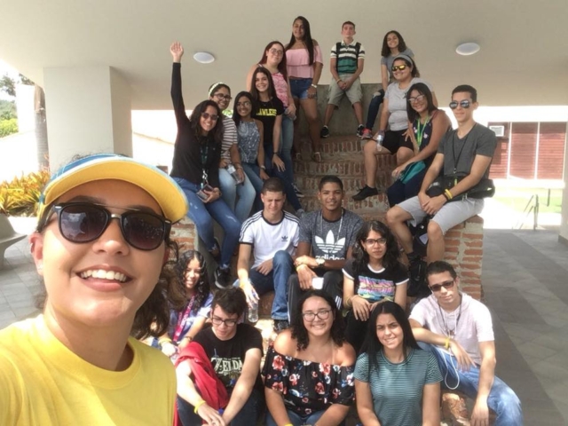 MENTORIA (2) estudiantes en escaleras historicas